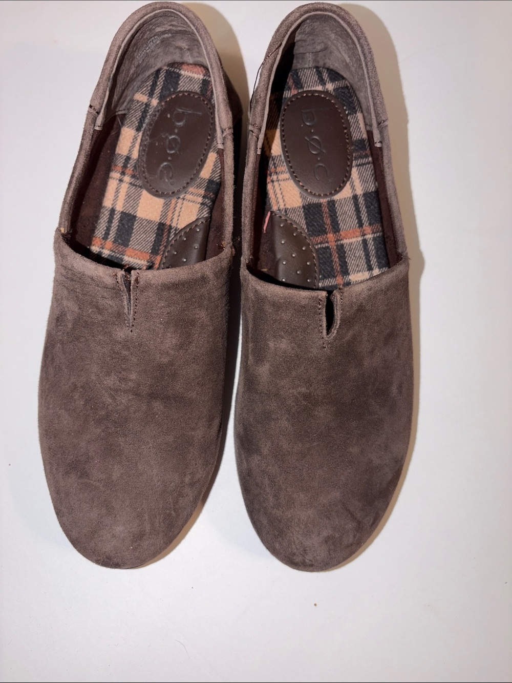 B.O.C Born Concept Brown Suede Slip on Shoes with Cut Out V Plaid Lining Size 8